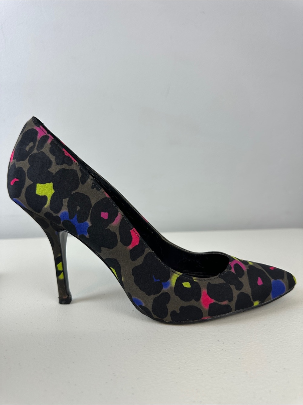 Nine West Lisa Frank Multicolored Cheetah Pointed Toe Heels Sz 8.5